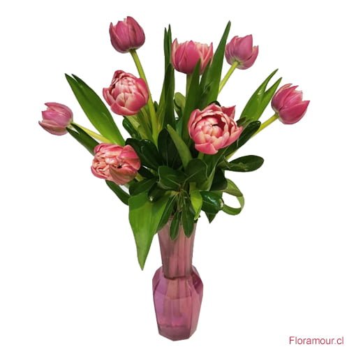 Florero de tulipanes rosados